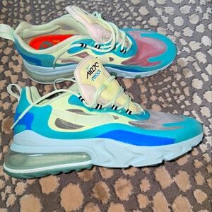 Nike AirMax Mens 270 REACT. Psychedelic Art Size 10.5
